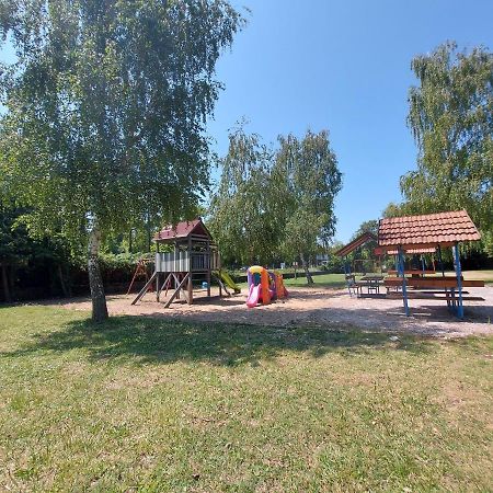 Gyenesdiás Tulipan Bungalow Camping Resort المظهر الخارجي الصورة