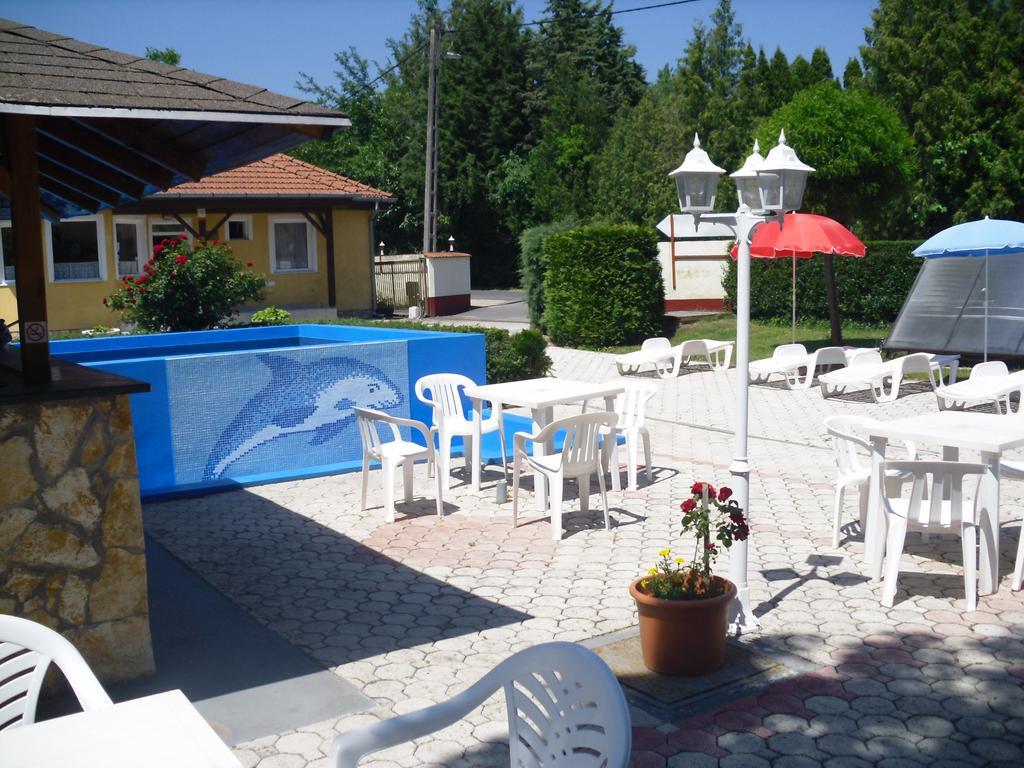 Gyenesdiás Tulipan Bungalow Camping Resort المظهر الخارجي الصورة