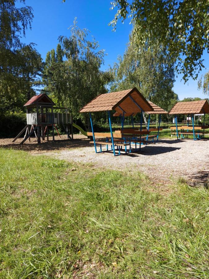 Gyenesdiás Tulipan Bungalow Camping Resort المظهر الخارجي الصورة