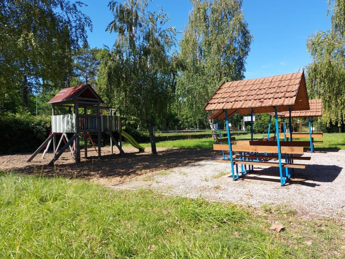 Gyenesdiás Tulipan Bungalow Camping Resort المظهر الخارجي الصورة