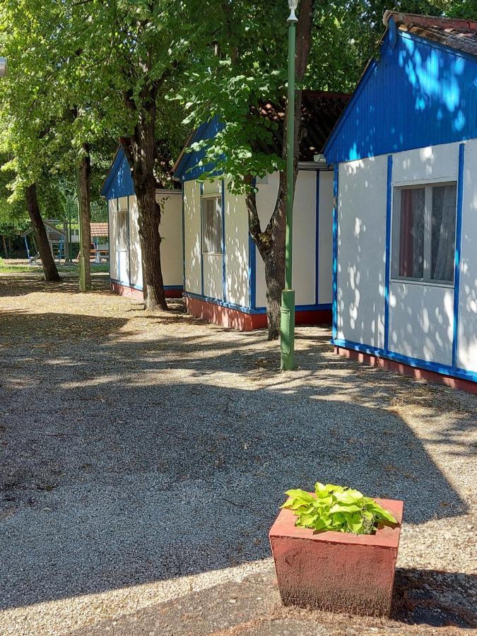 Gyenesdiás Tulipan Bungalow Camping Resort المظهر الخارجي الصورة