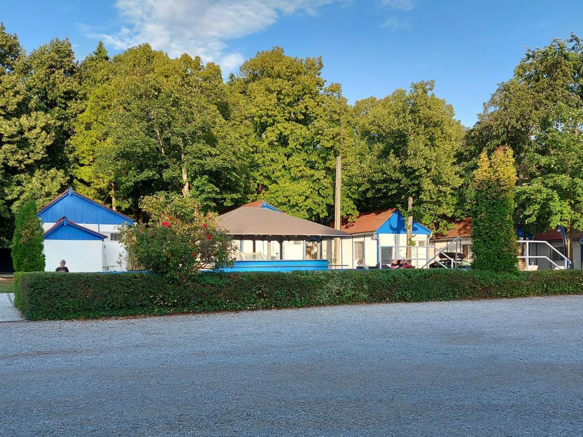 Gyenesdiás Tulipan Bungalow Camping Resort المظهر الخارجي الصورة