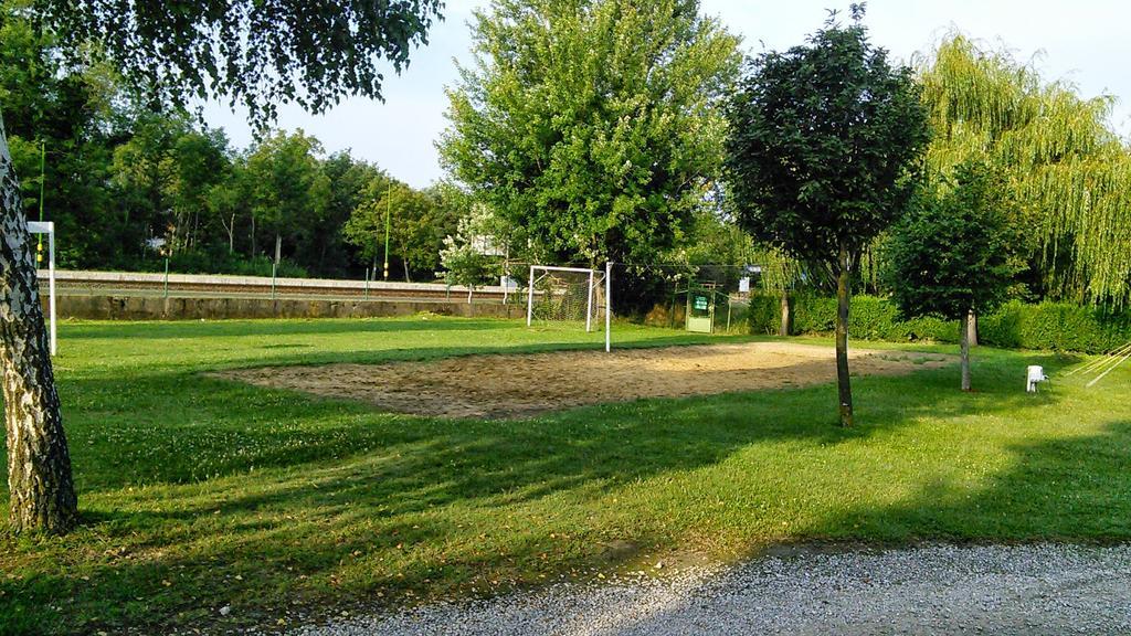 Gyenesdiás Tulipan Bungalow Camping Resort المظهر الخارجي الصورة
